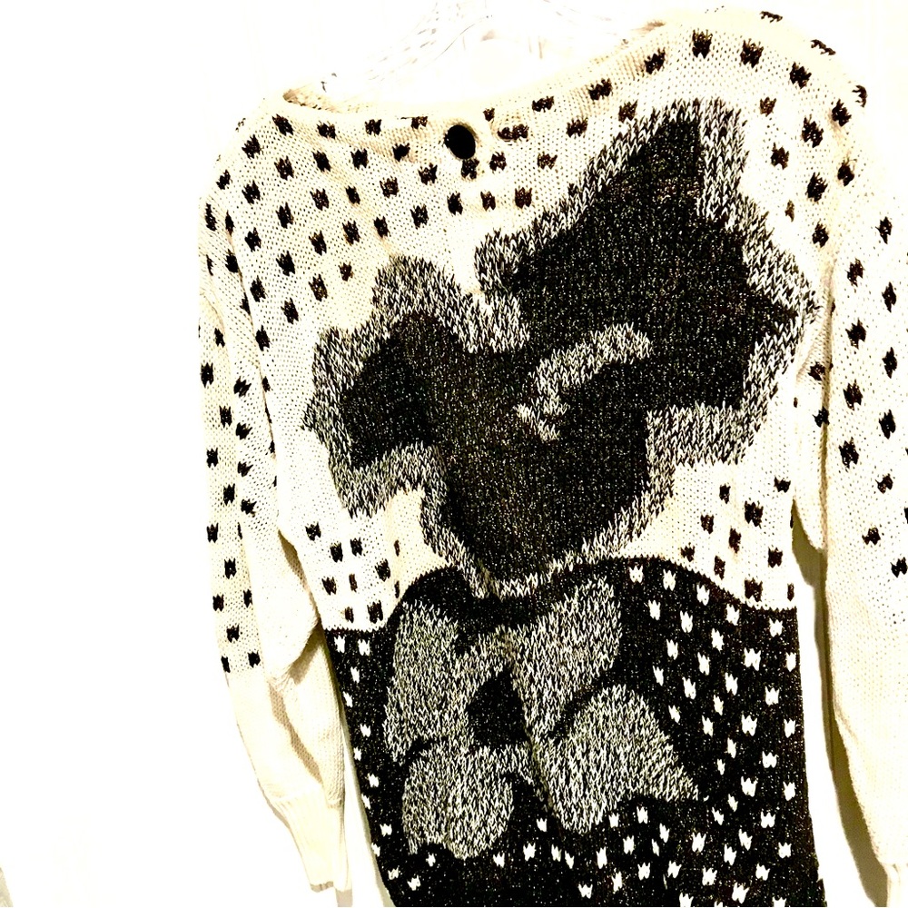 Umberto Ginocchietti Italian sweater with metallic knit detail